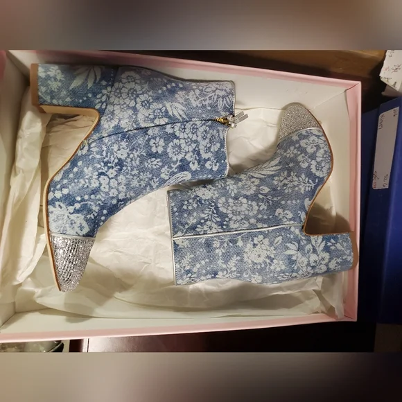 Sz 35 NIB $595 Polly Plume boots - Shoes